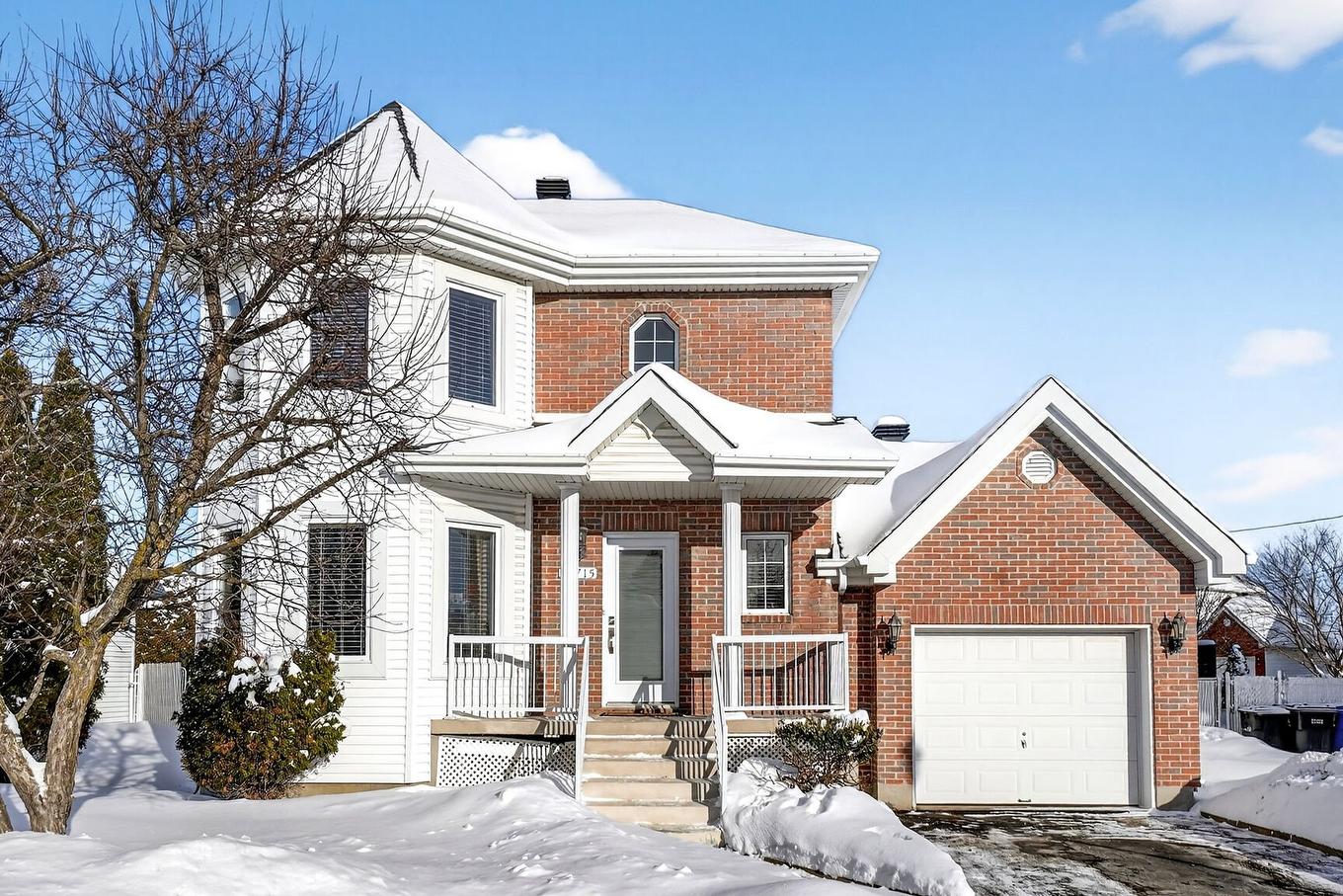 Façade - 13715 Rue Du Noroît, Mirabel, QC - Outdoor With Facade