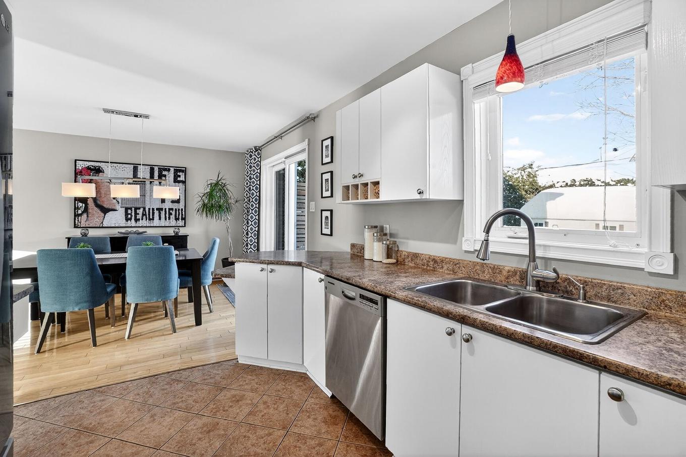 Cuisine - 13715 Rue Du Noroît, Mirabel, QC - Indoor Photo Showing Kitchen With Double Sink