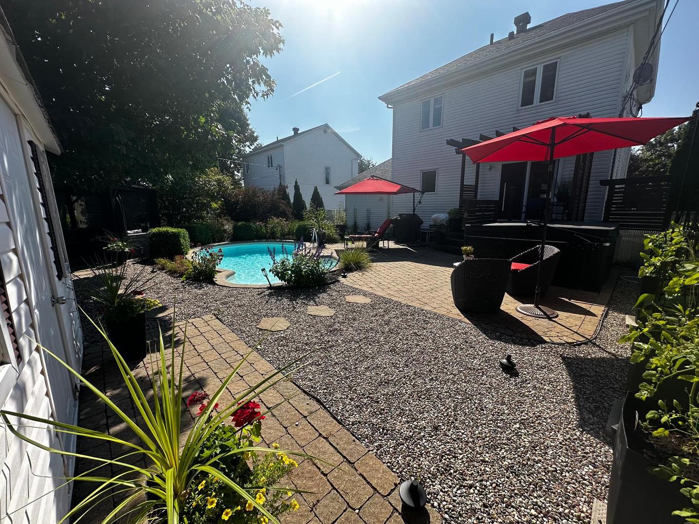 Cour - 13715 Rue Du Noroît, Mirabel, QC - Outdoor With Exterior