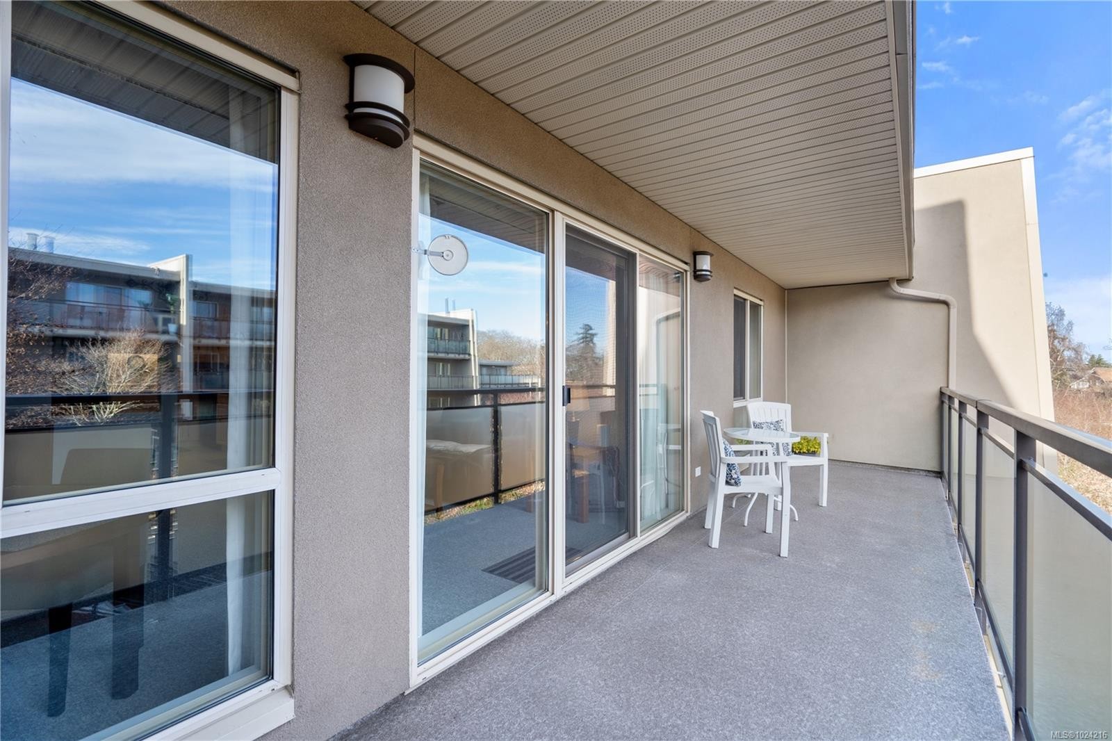309-1419 Stadacona Ave, Victoria, BC - Outdoor With Balcony With Exterior