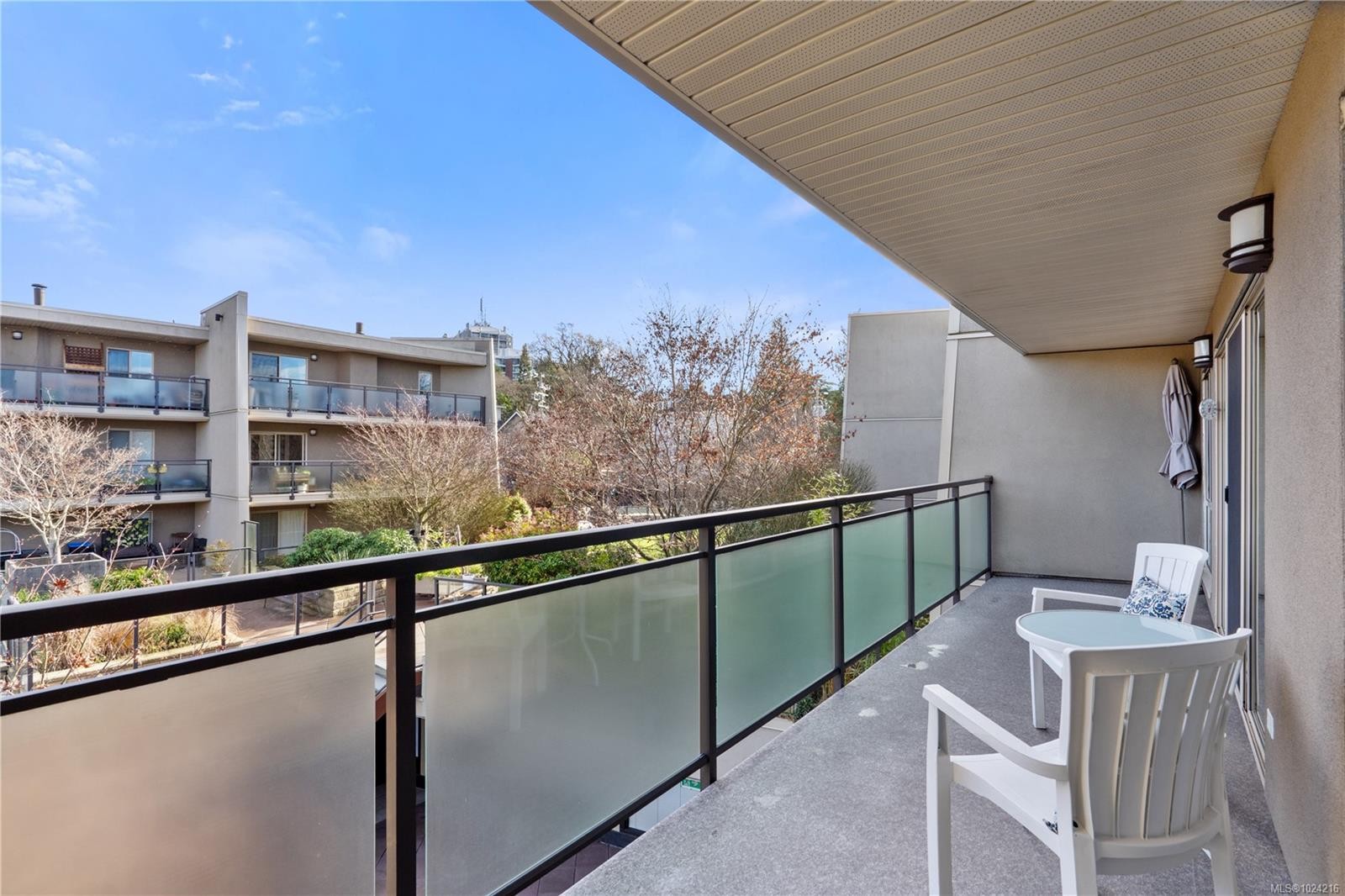 309-1419 Stadacona Ave, Victoria, BC - Outdoor With Balcony With Exterior