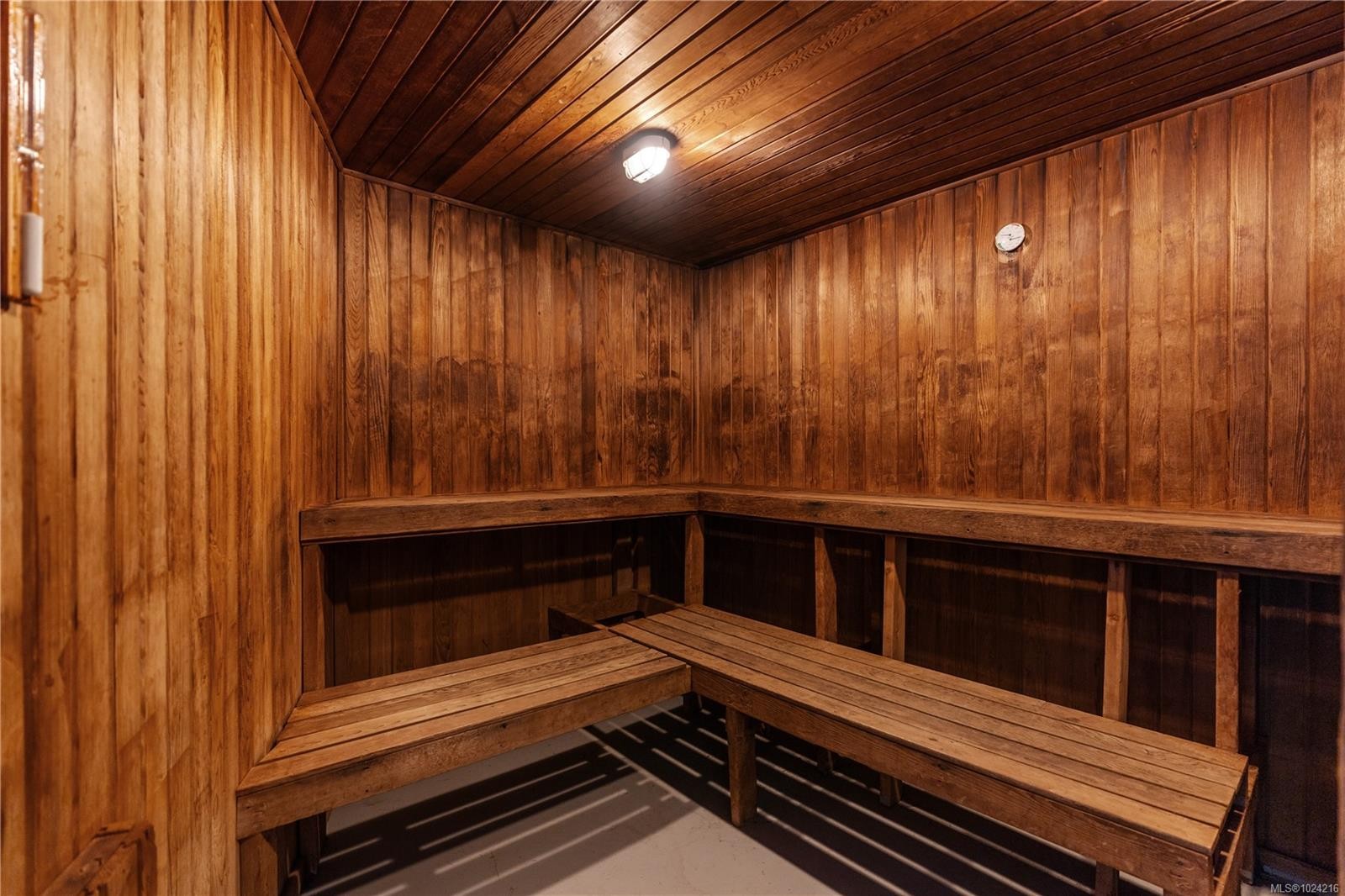 309-1419 Stadacona Ave, Victoria, BC - Indoor Photo Showing Other Room