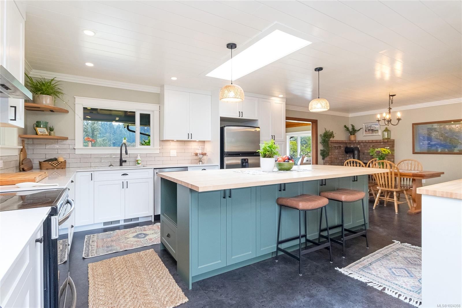 5410 Matson Rd, Ladysmith, BC