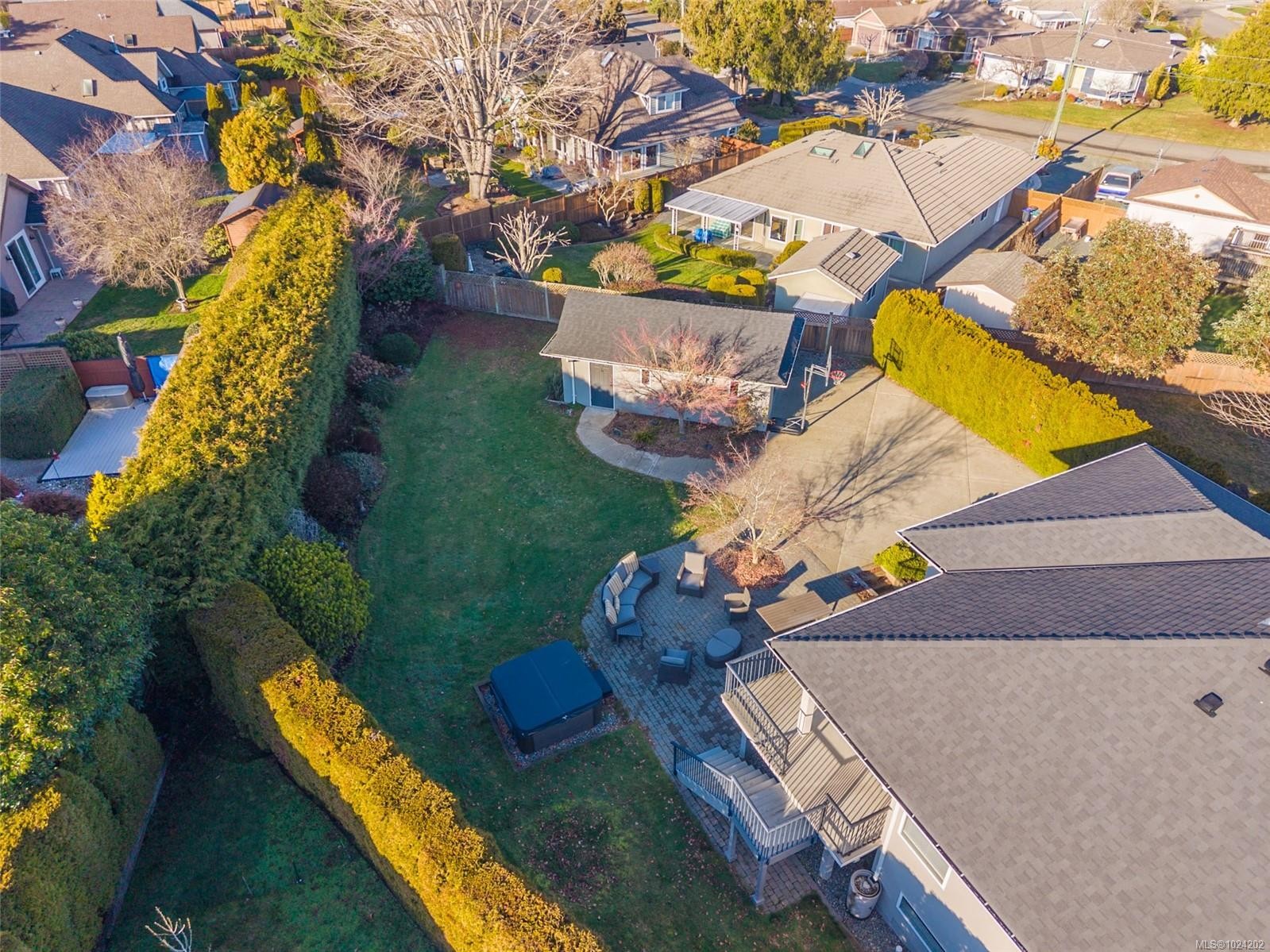 1112 Aery View Way, Parksville, BC