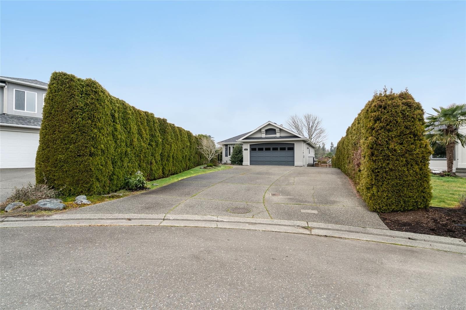 1112 Aery View Way, Parksville, BC