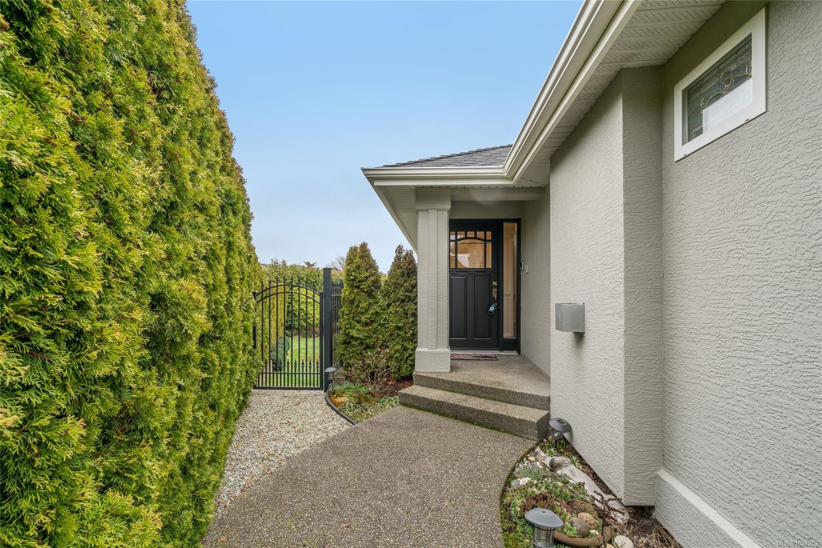 1112 Aery View Way, Parksville, BC