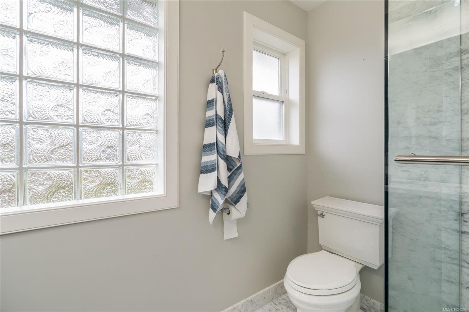 1112 Aery View Way, Parksville, BC