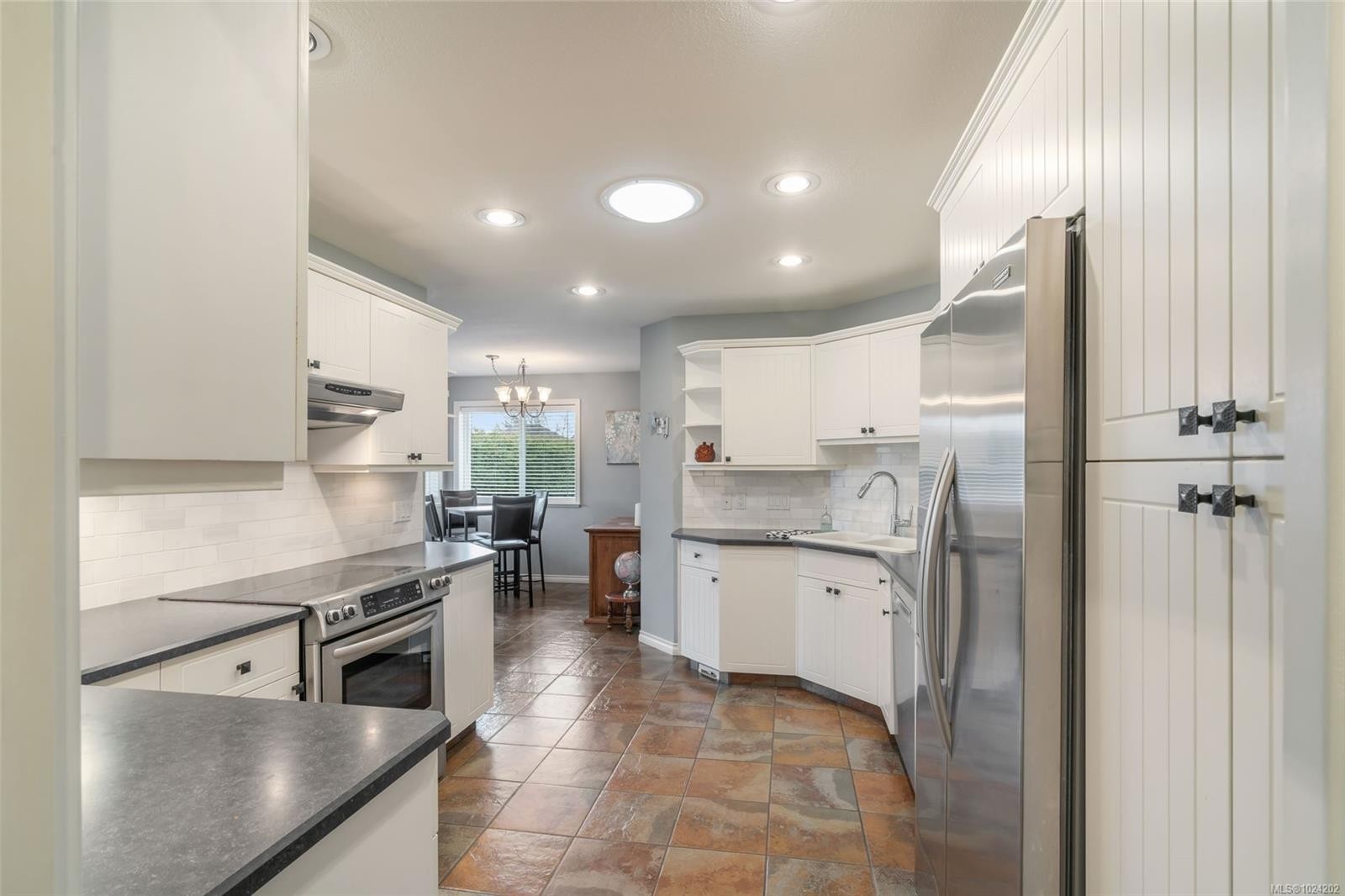 1112 Aery View Way, Parksville, BC