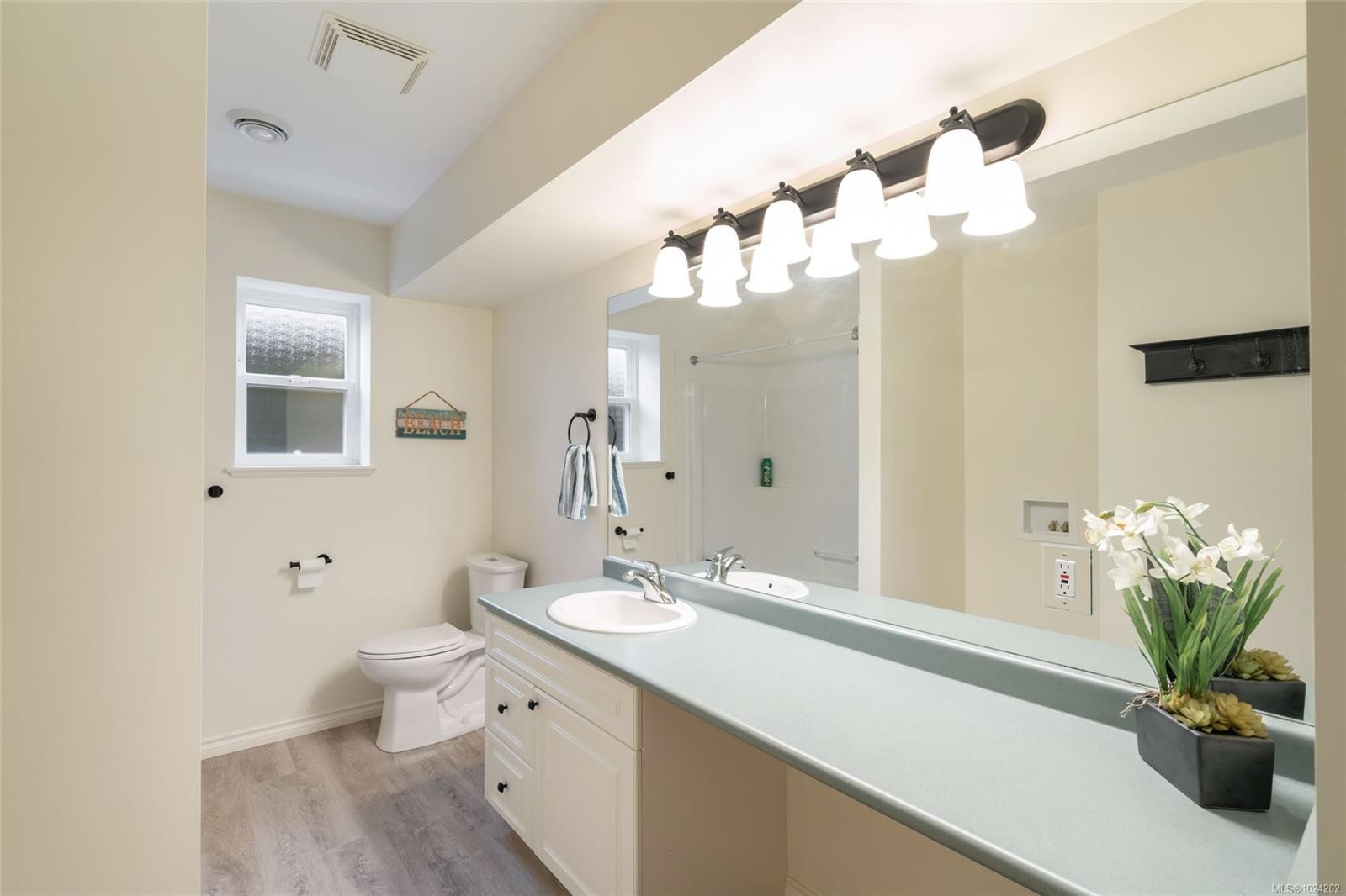 1112 Aery View Way, Parksville, BC