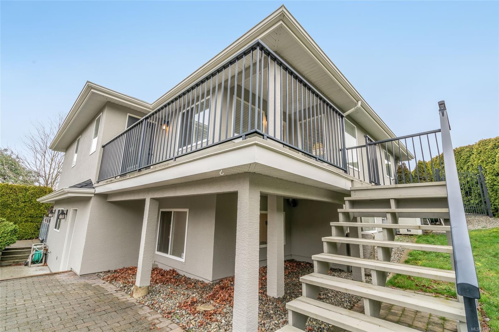 1112 Aery View Way, Parksville, BC