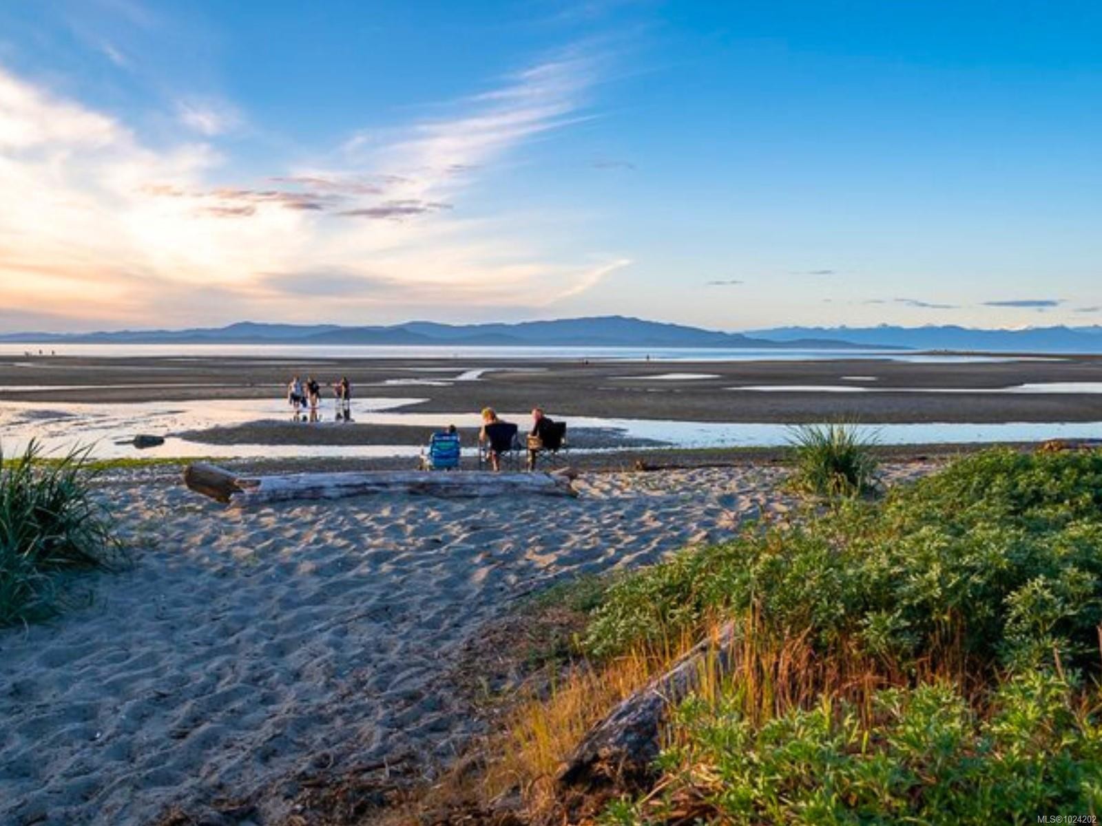 1112 Aery View Way, Parksville, BC