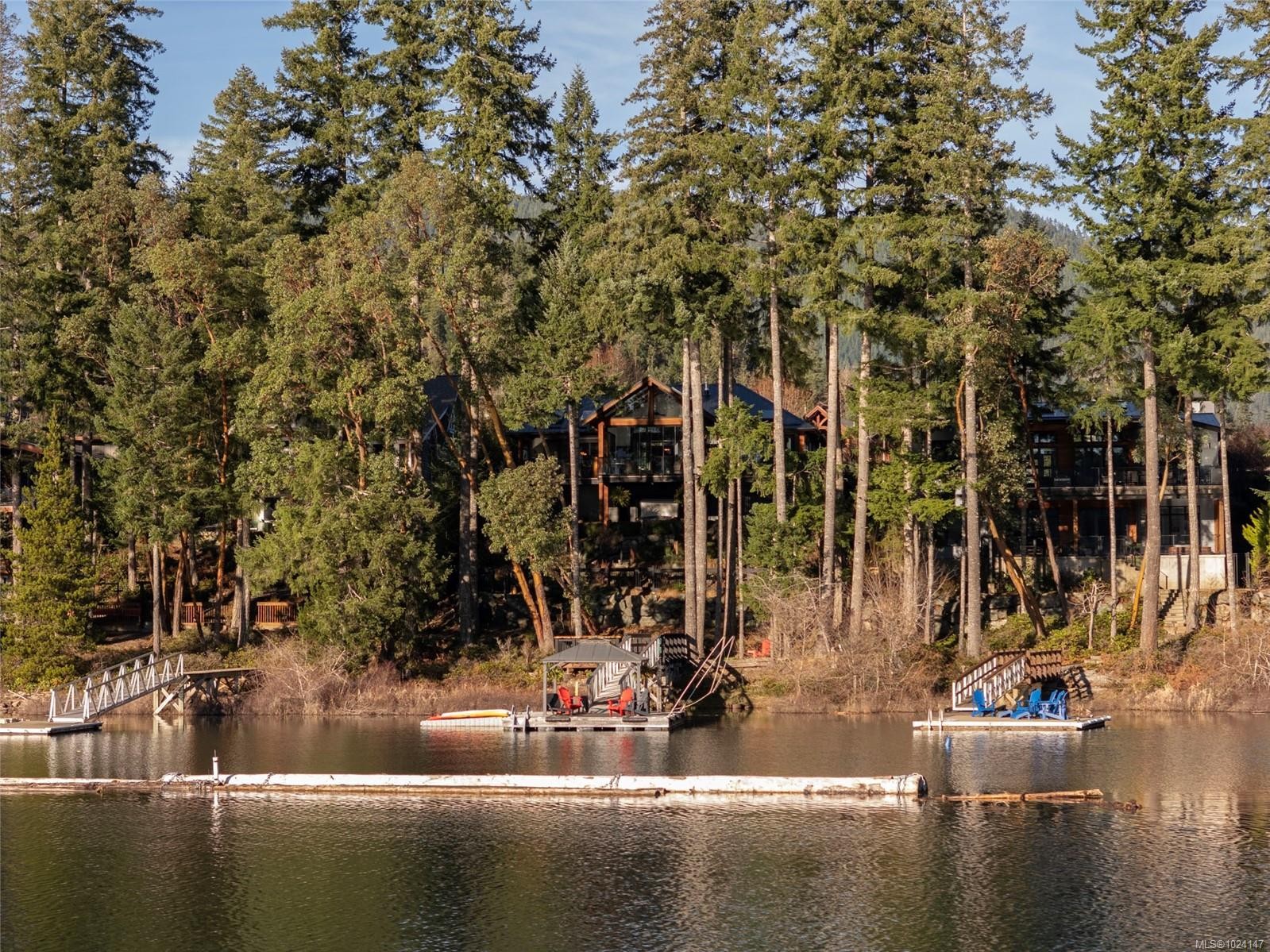 7342 Lakefront Pl, Lake Cowichan, BC