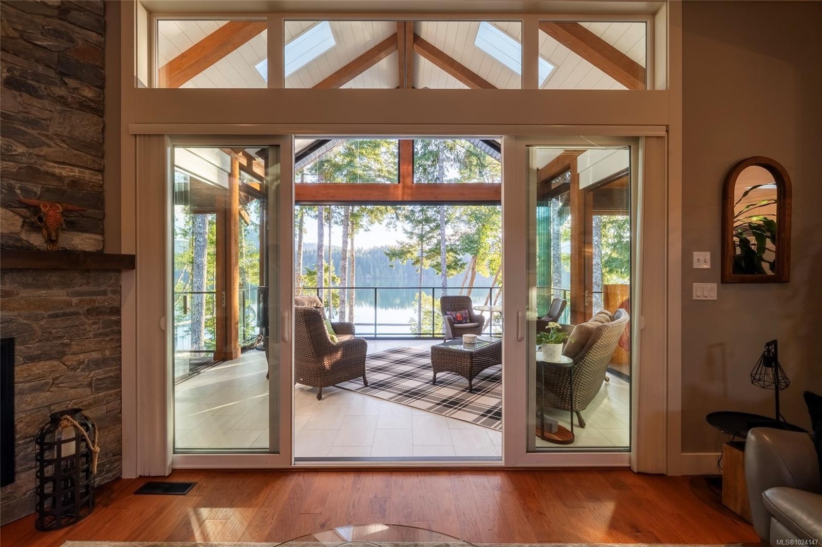 7342 Lakefront Pl, Lake Cowichan, BC