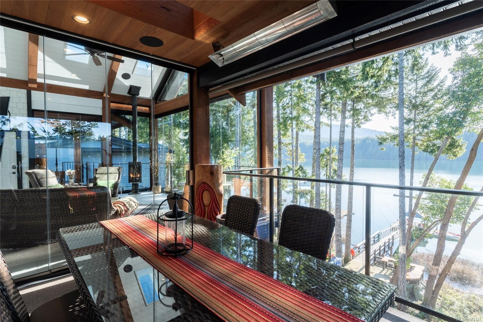 7342 Lakefront Pl, Lake Cowichan, BC