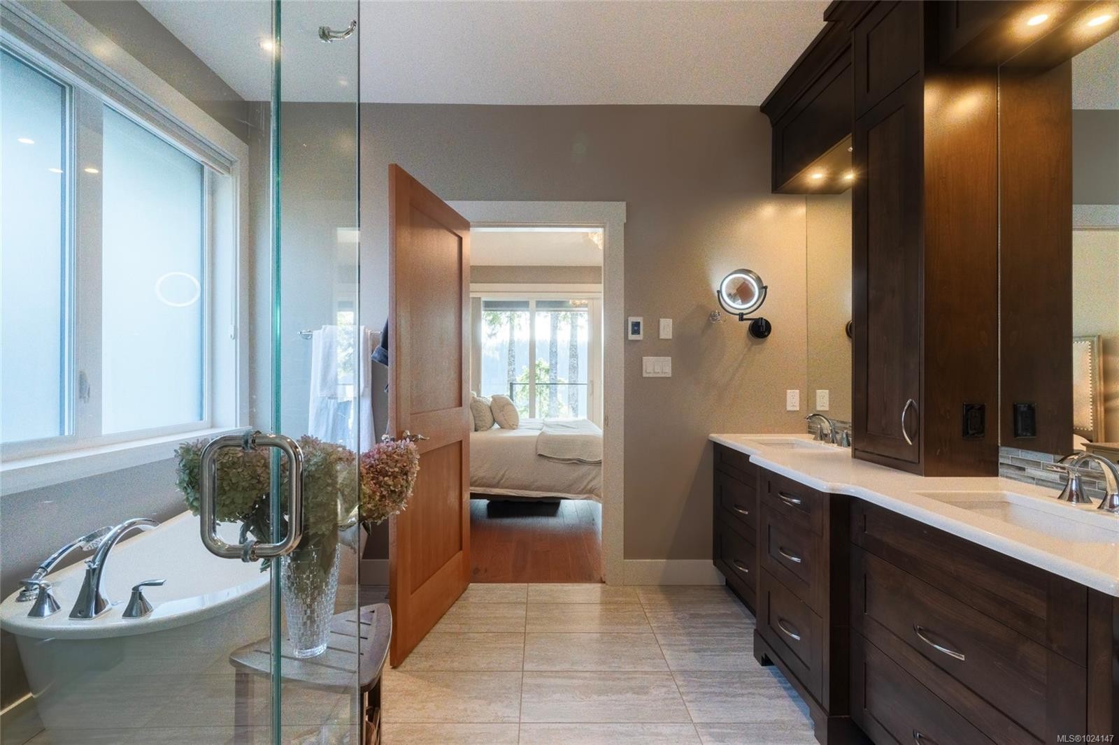 7342 Lakefront Pl, Lake Cowichan, BC