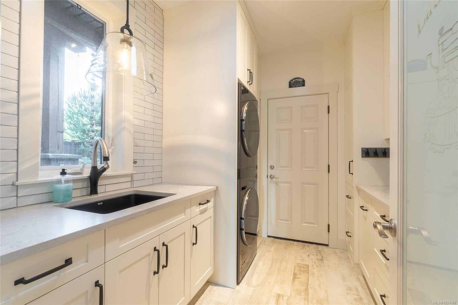 7342 Lakefront Pl, Lake Cowichan, BC