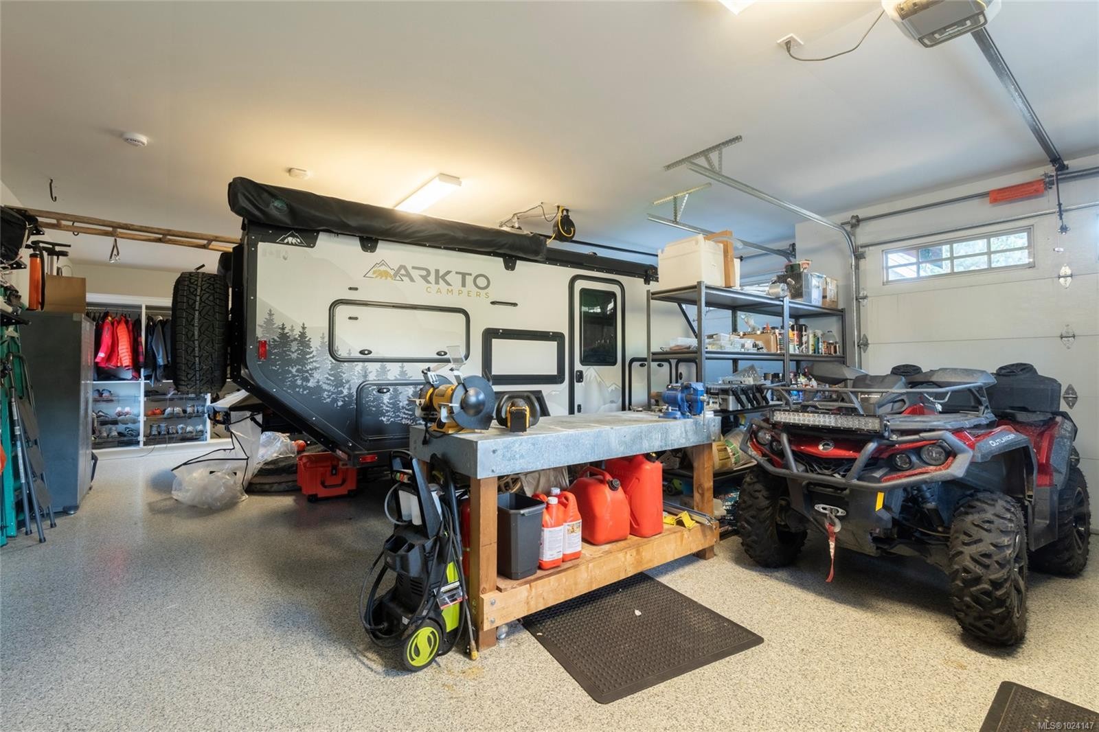 7342 Lakefront Pl, Lake Cowichan, BC