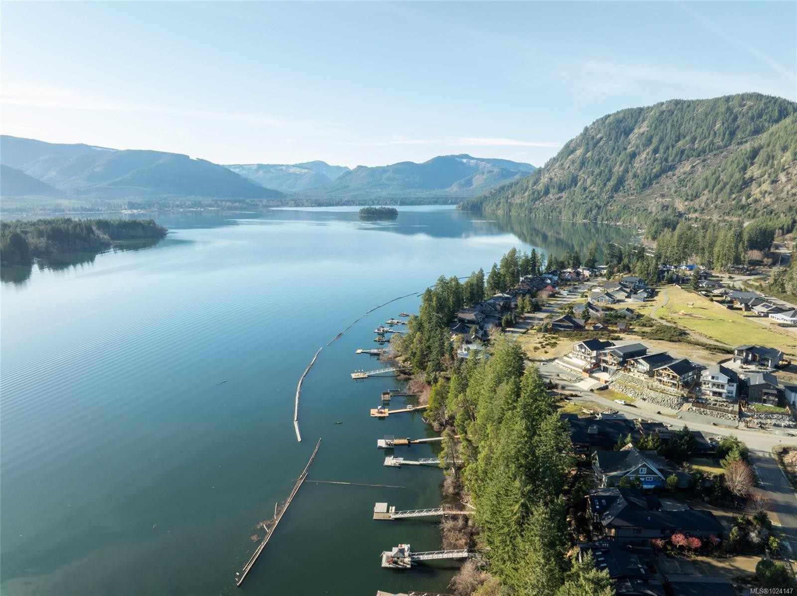 7342 Lakefront Pl, Lake Cowichan, BC