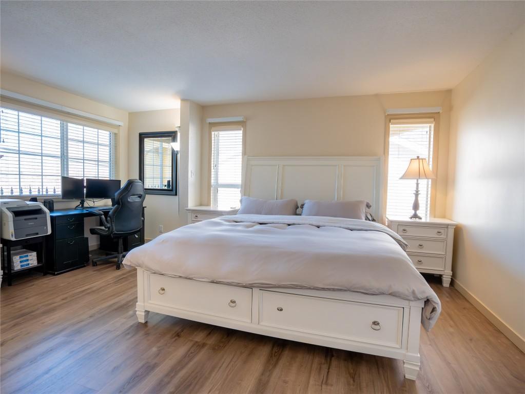 3-6811 Cottonwood Drive, Osoyoos, BC - Indoor Photo Showing Bedroom