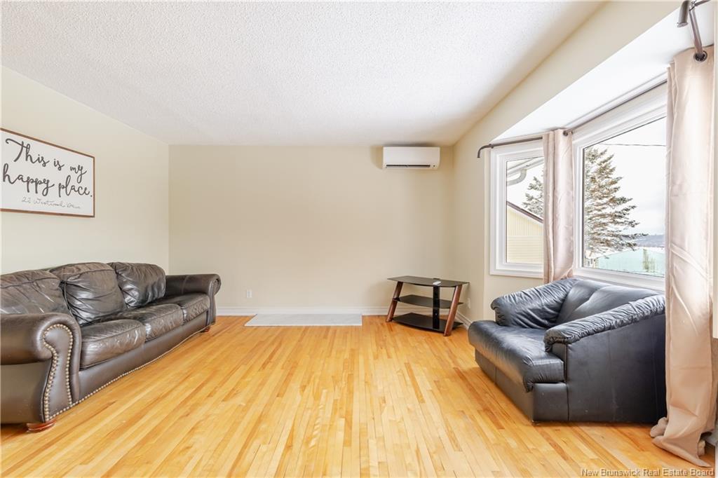 21 Westwood Dr, Fredericton, NB