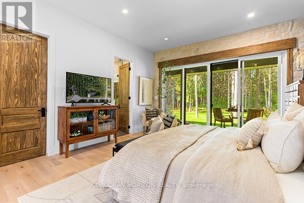 107 Louise Creek Crescent, West Grey, ON - Indoor Photo Showing Bedroom
