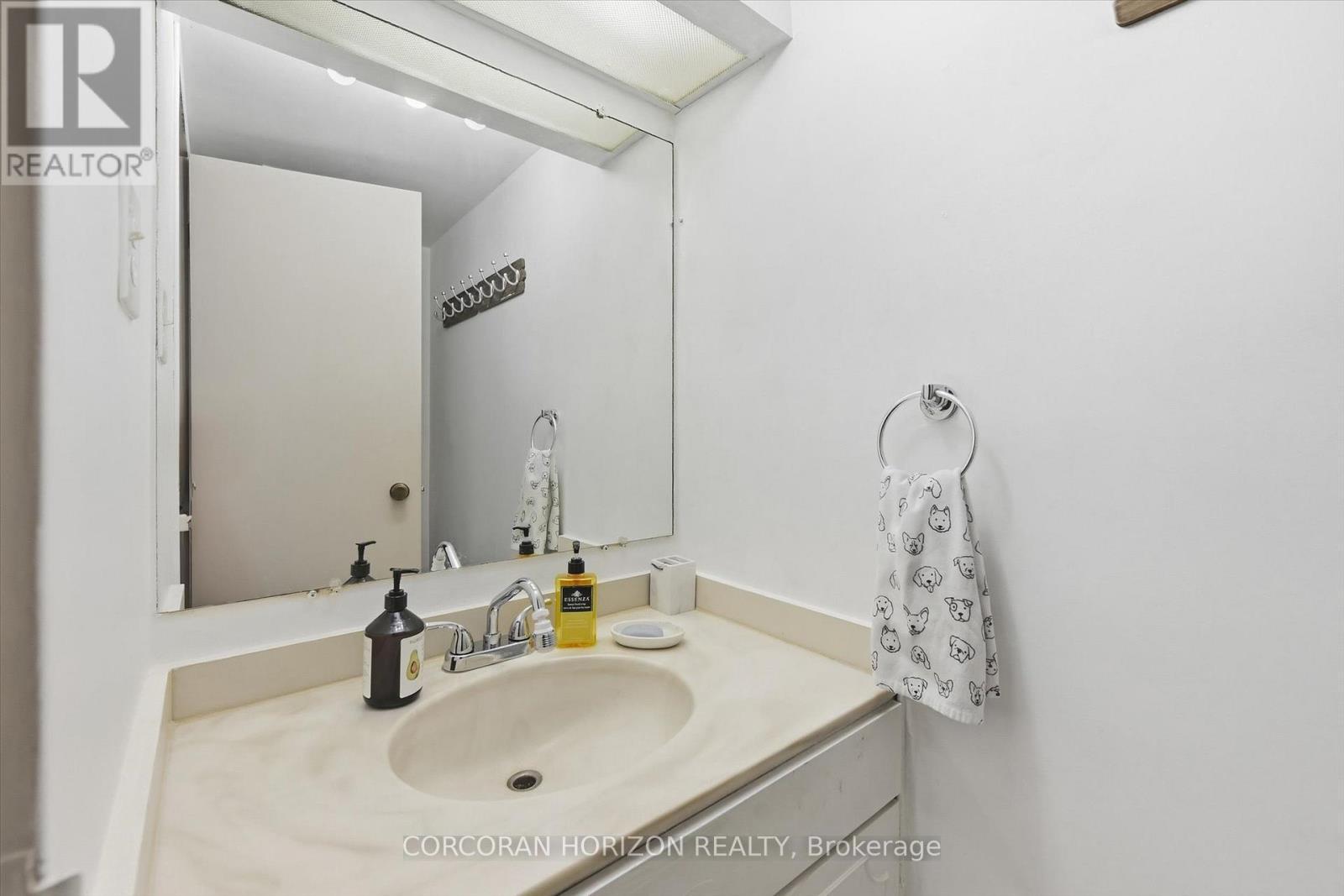 1202 - 222 Jackson Street W, Hamilton, ON - Indoor Photo Showing Bathroom