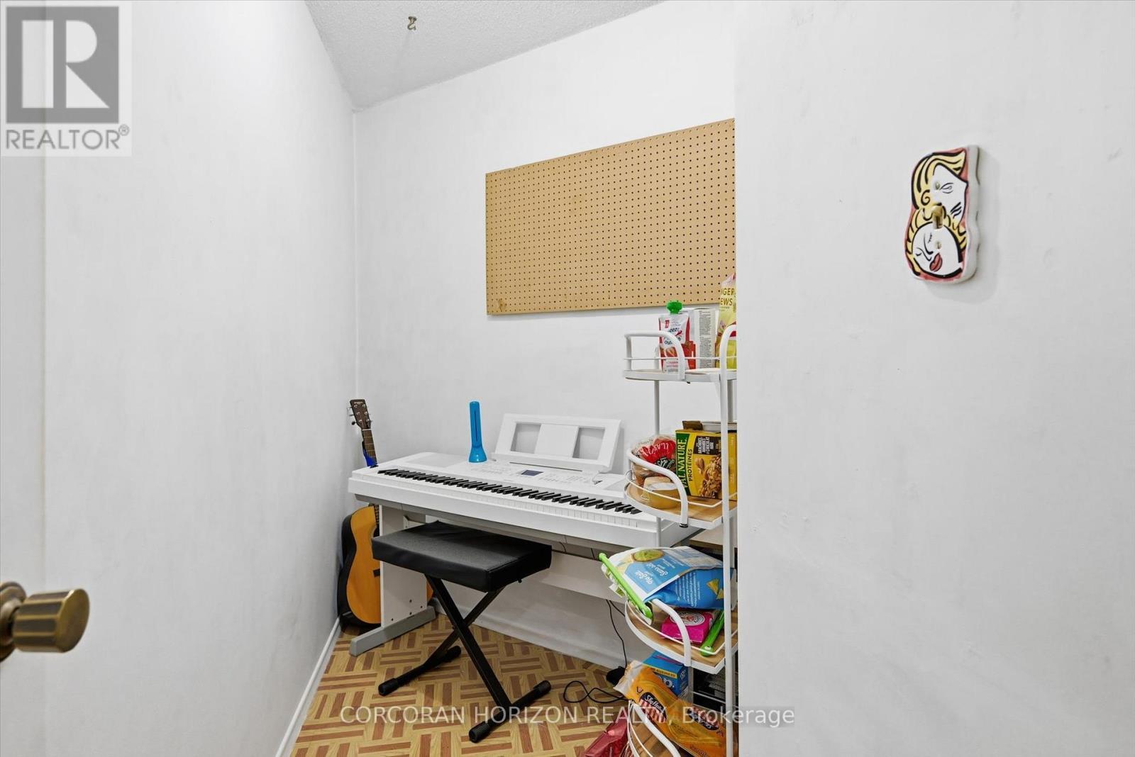 1202 - 222 Jackson Street W, Hamilton, ON - Indoor