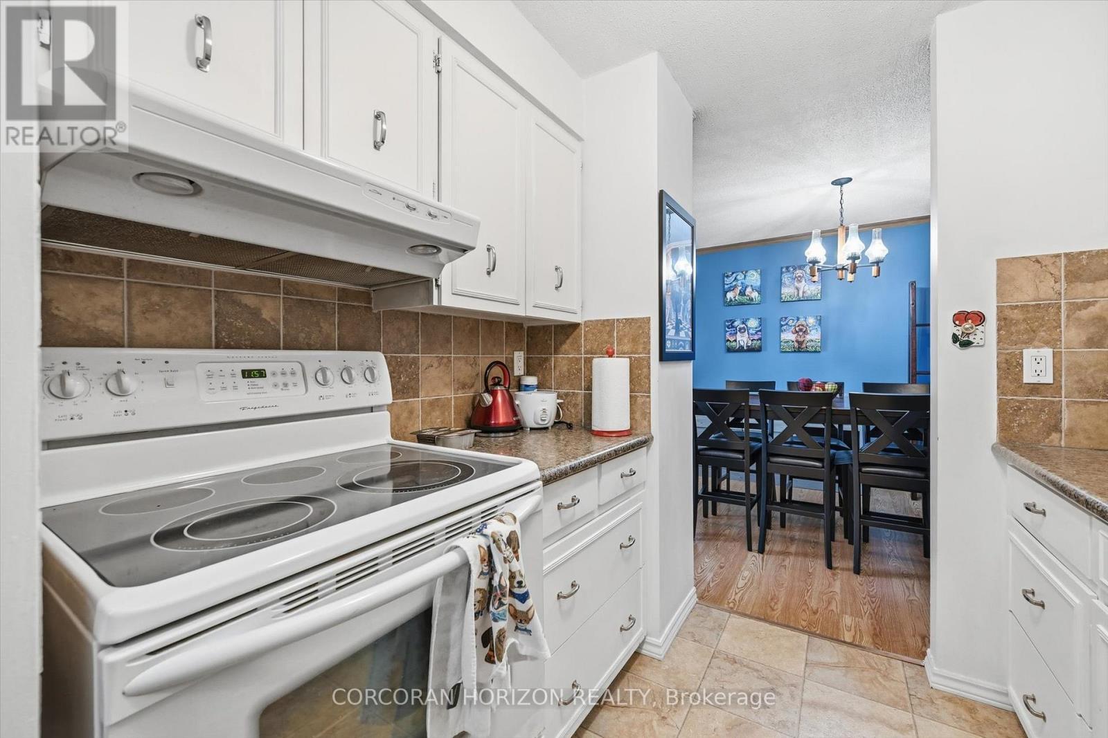 1202 - 222 Jackson Street W, Hamilton, ON - Indoor Photo Showing Kitchen