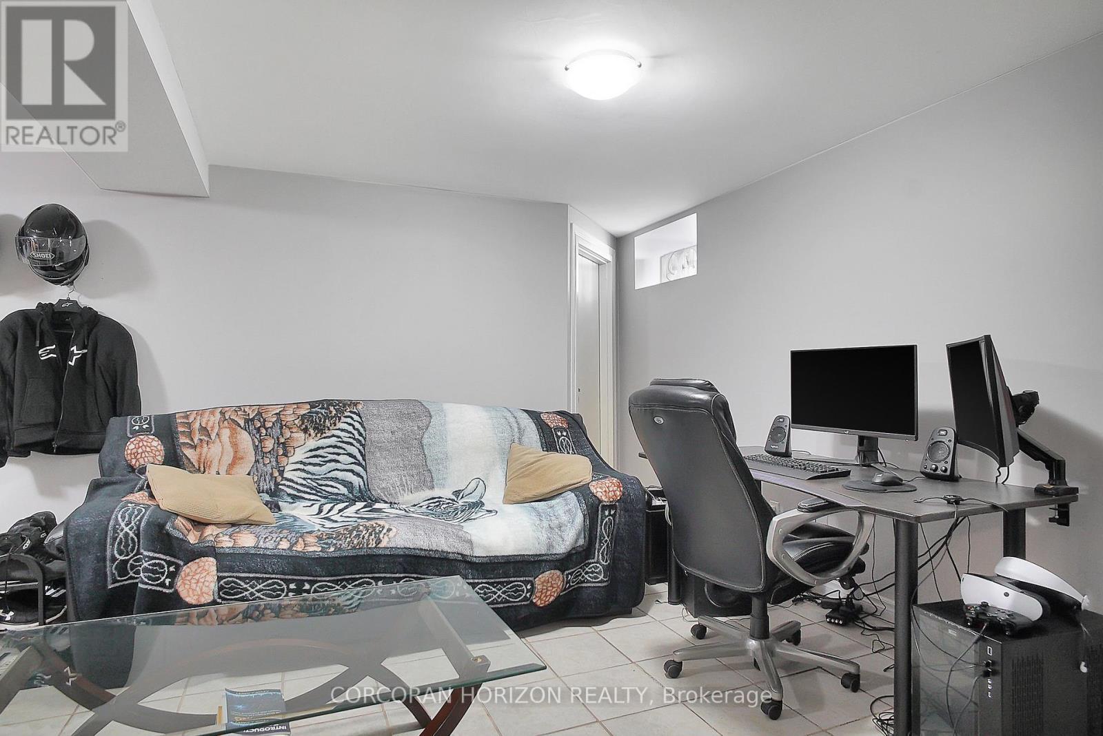 17 Shaw Avenue W, Cambridge, ON - Indoor Photo Showing Office