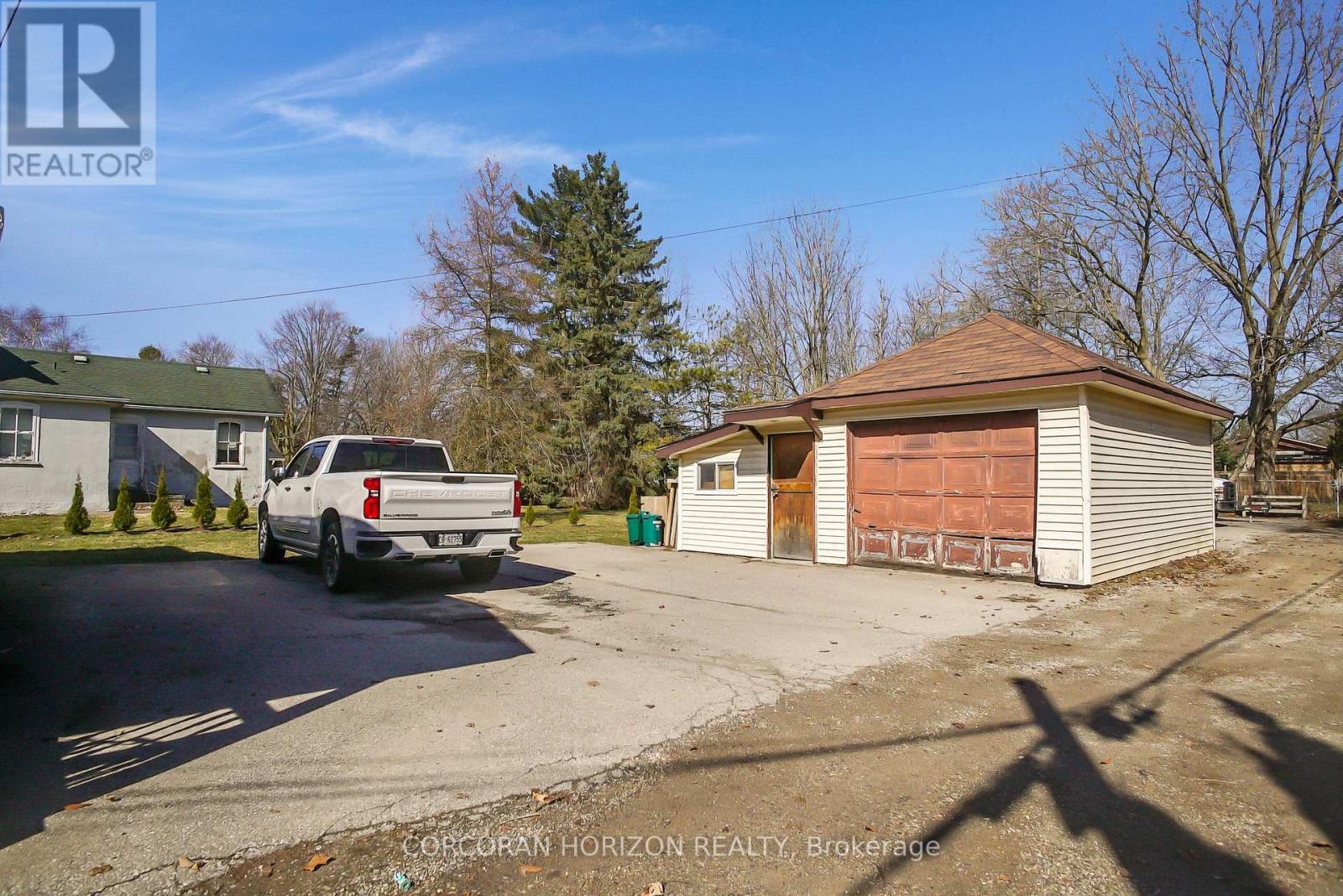17 Shaw Avenue W, Cambridge, ON - Outdoor