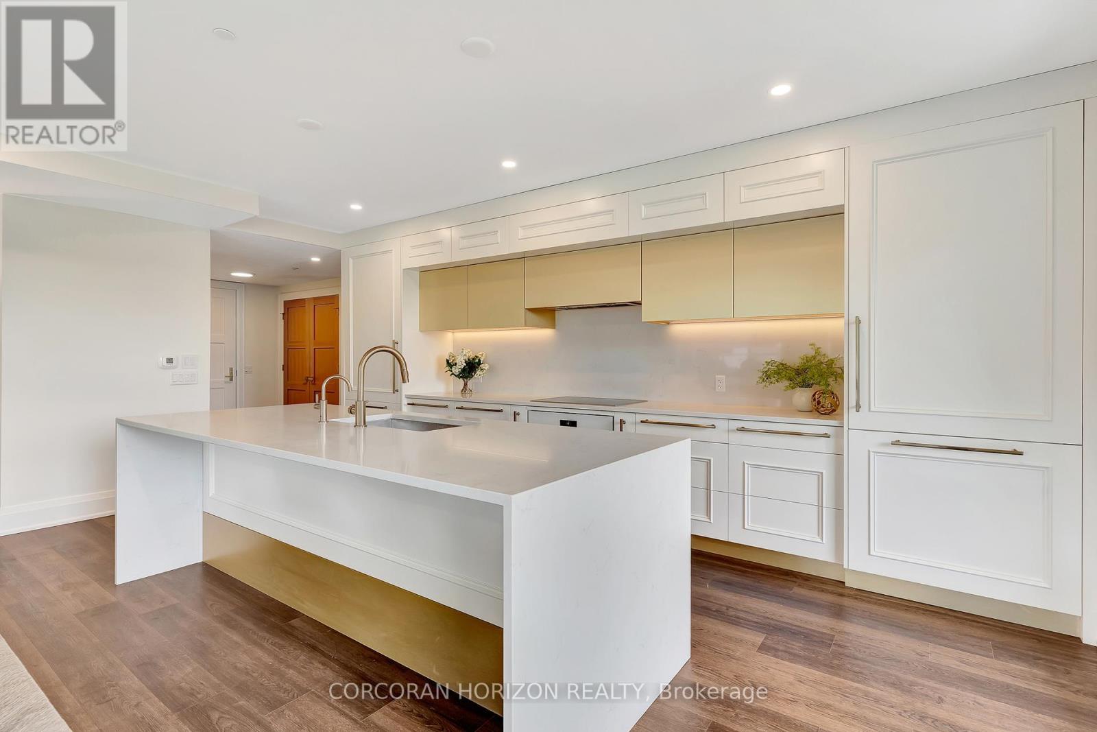 206 - 6523 Wellington Road, Centre Wellington, ON - Indoor Photo Showing Kitchen With Upgraded Kitchen