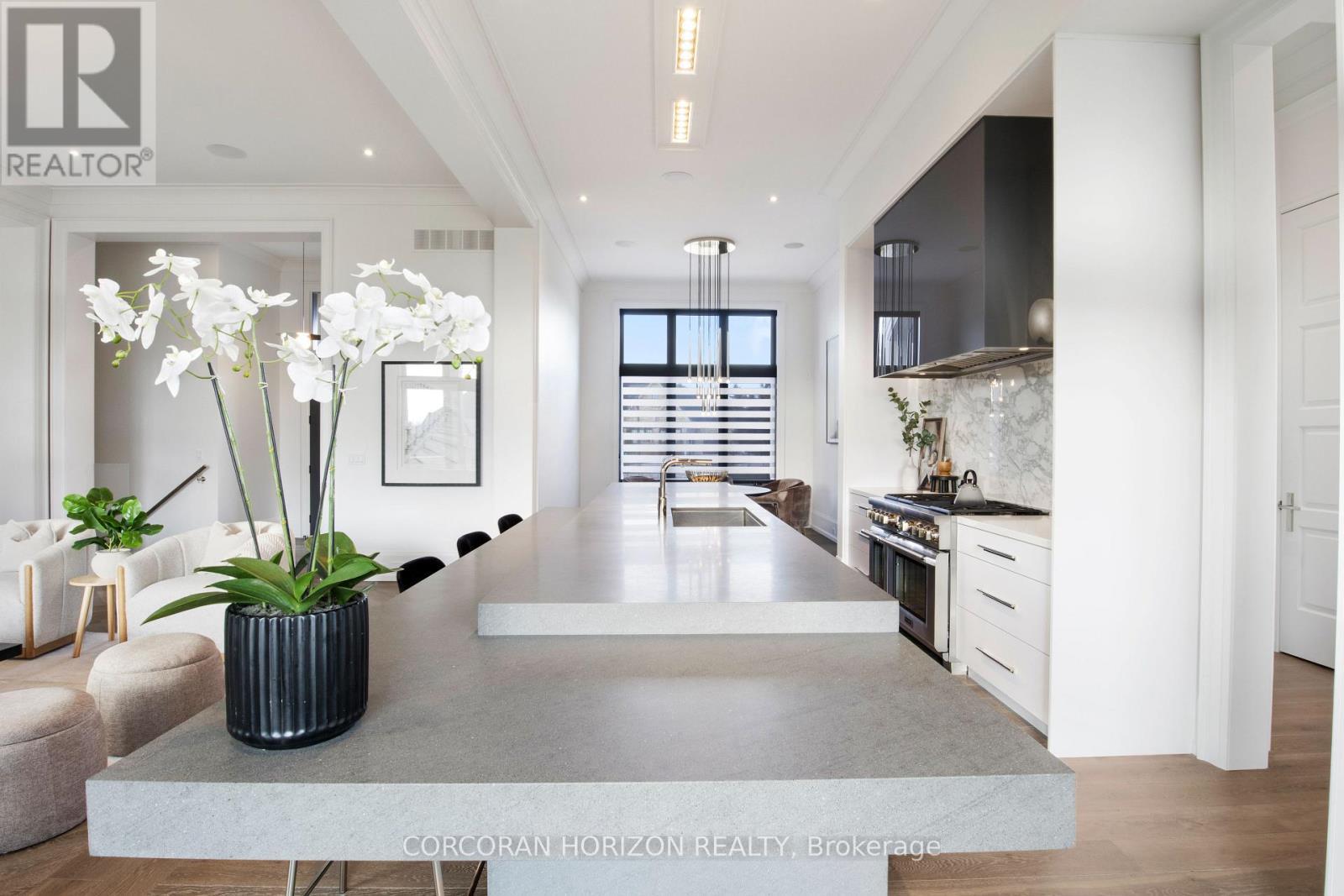 31 Reid Court, Puslinch, ON - Indoor Photo Showing Other Room