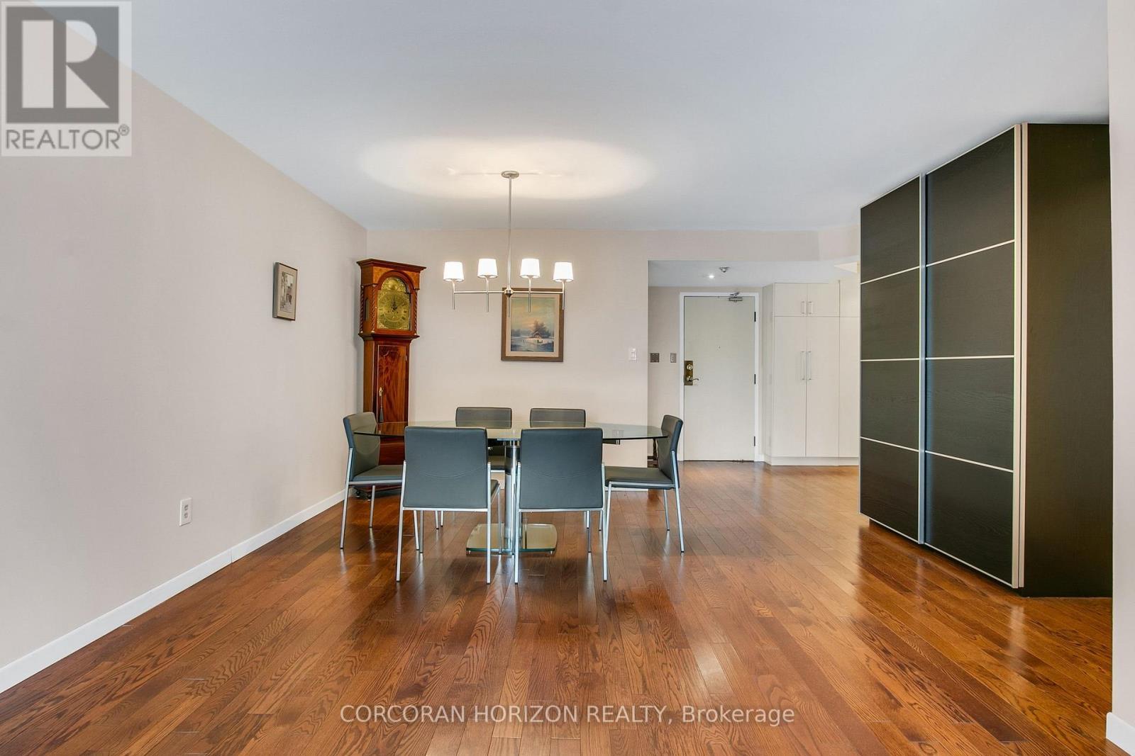 1001 - 5444 Yonge Street, Toronto, ON - Indoor Photo Showing Dining Room