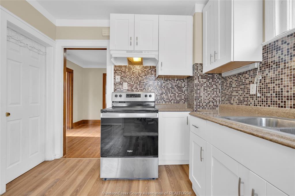 1006 Pillette, Windsor, ON