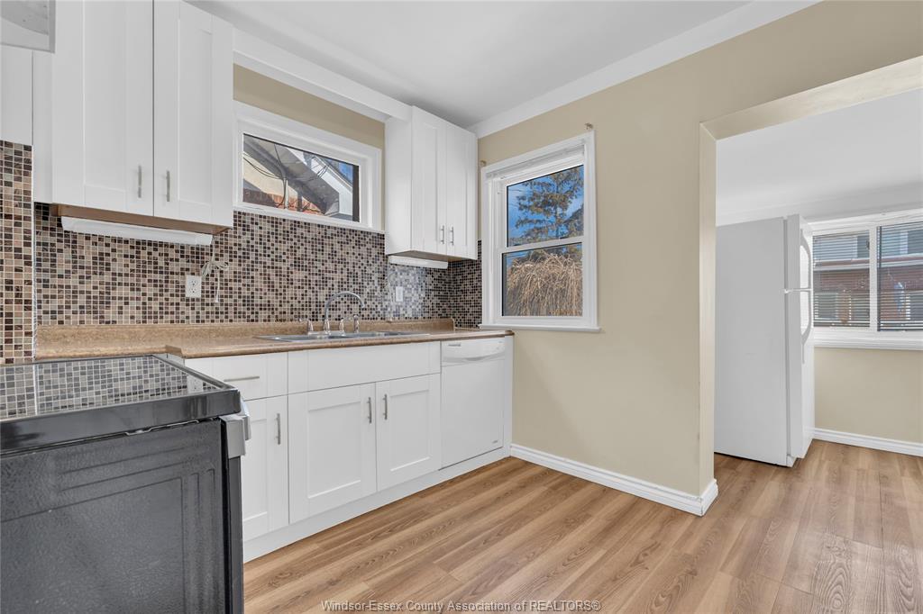 1006 Pillette, Windsor, ON