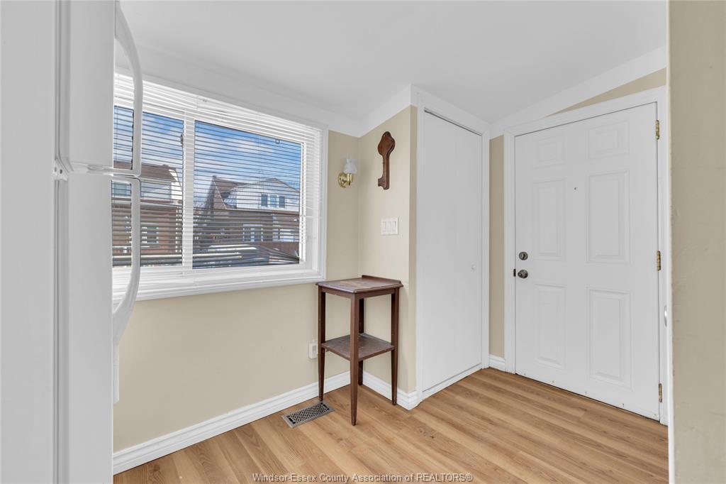 1006 Pillette, Windsor, ON