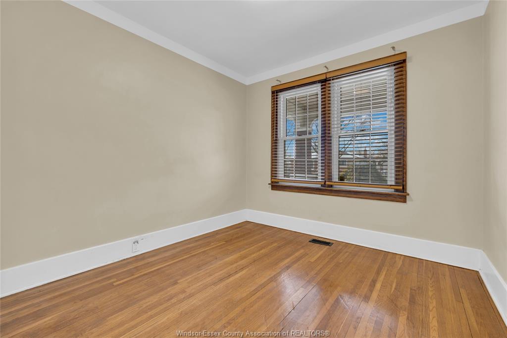 1006 Pillette, Windsor, ON