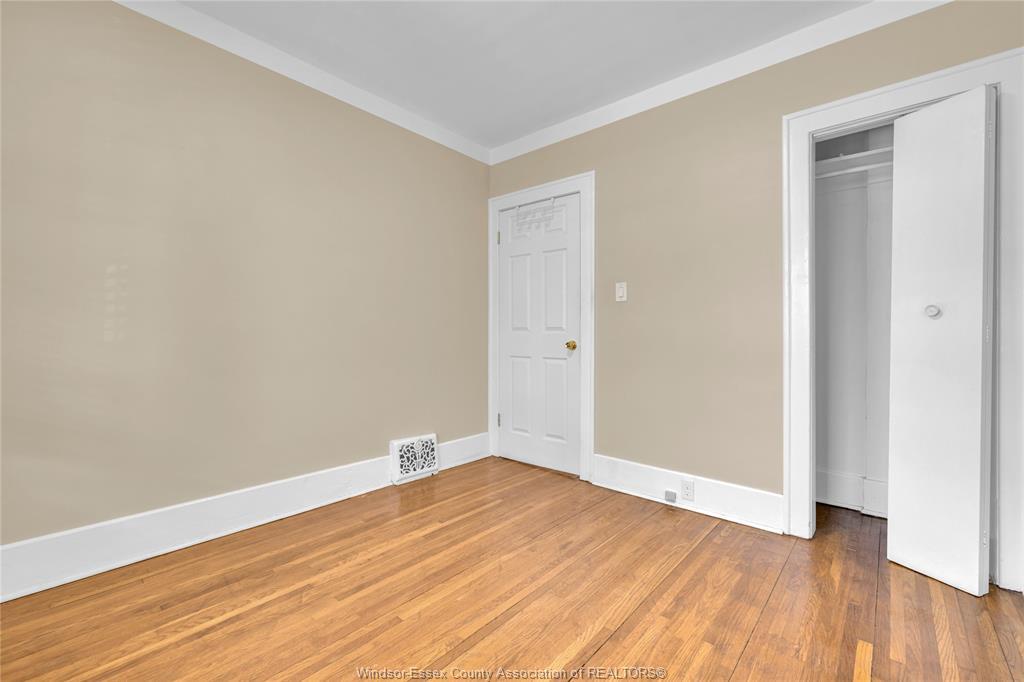 1006 Pillette, Windsor, ON