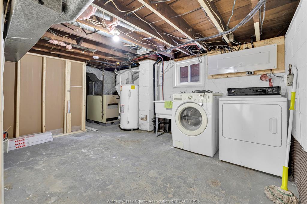 1006 Pillette, Windsor, ON