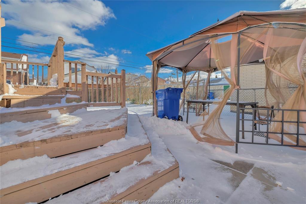 1006 Pillette, Windsor, ON