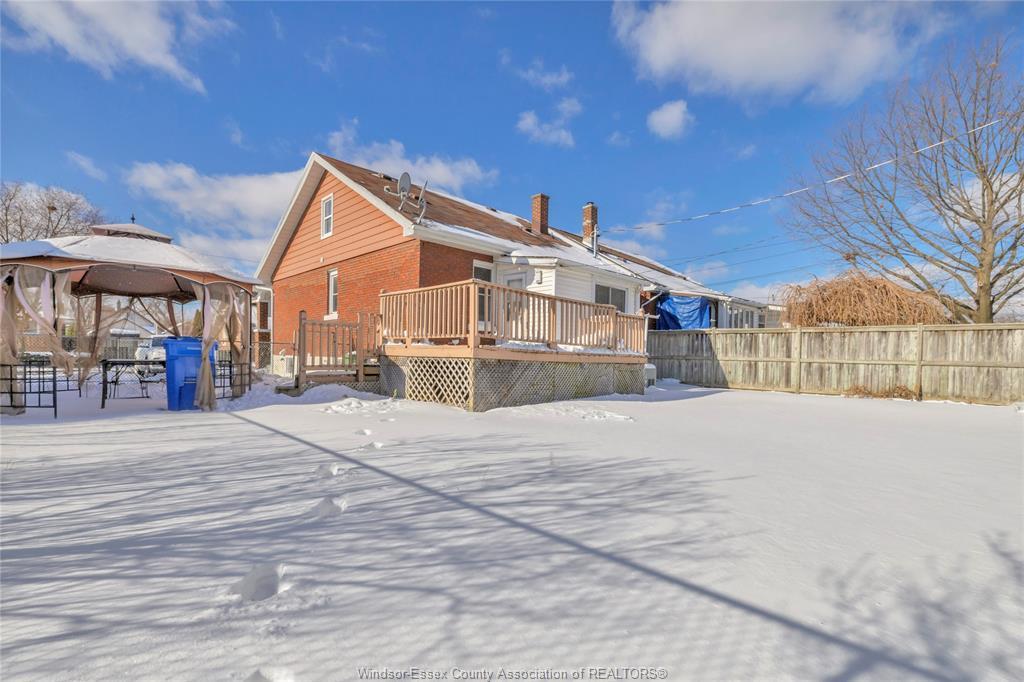 1006 Pillette, Windsor, ON