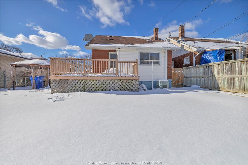 1006 Pillette, Windsor, ON