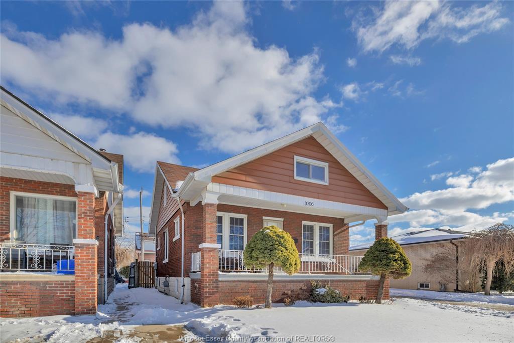 1006 Pillette, Windsor, ON