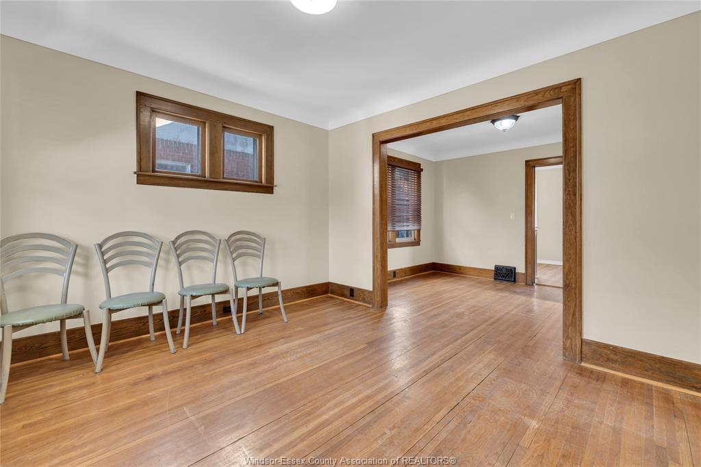 1006 Pillette, Windsor, ON