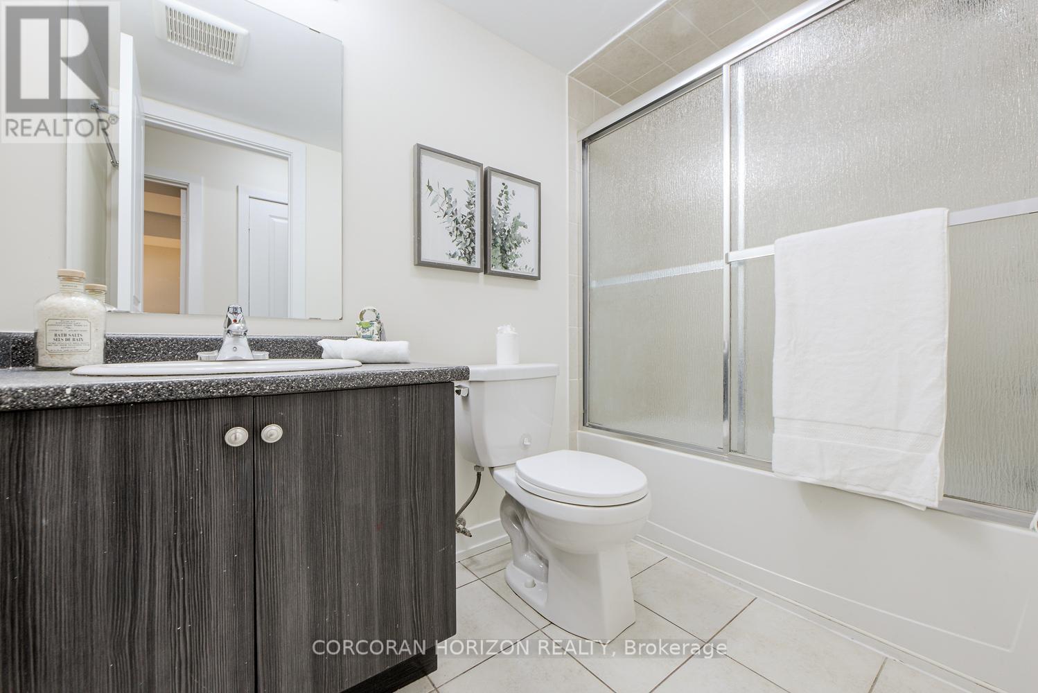 70 - 2315 Sheppard Avenue W, Toronto, ON - Indoor Photo Showing Bathroom