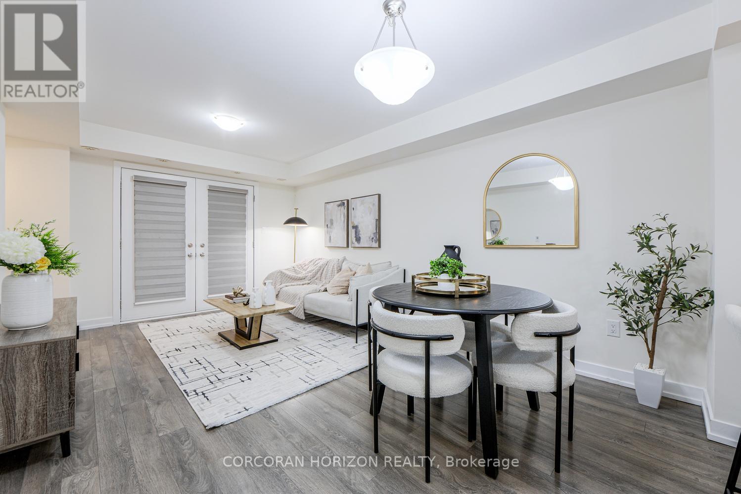70 - 2315 Sheppard Avenue W, Toronto, ON - Indoor Photo Showing Dining Room
