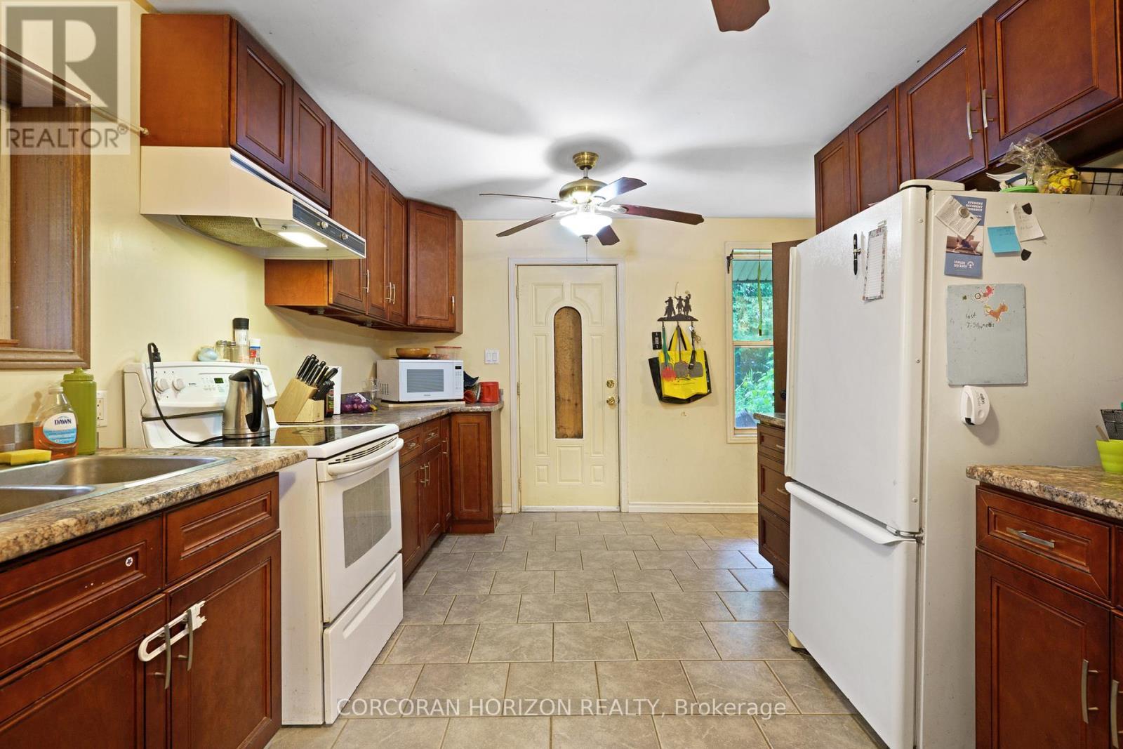 1374 5Th Concession Road W, Hamilton, ON