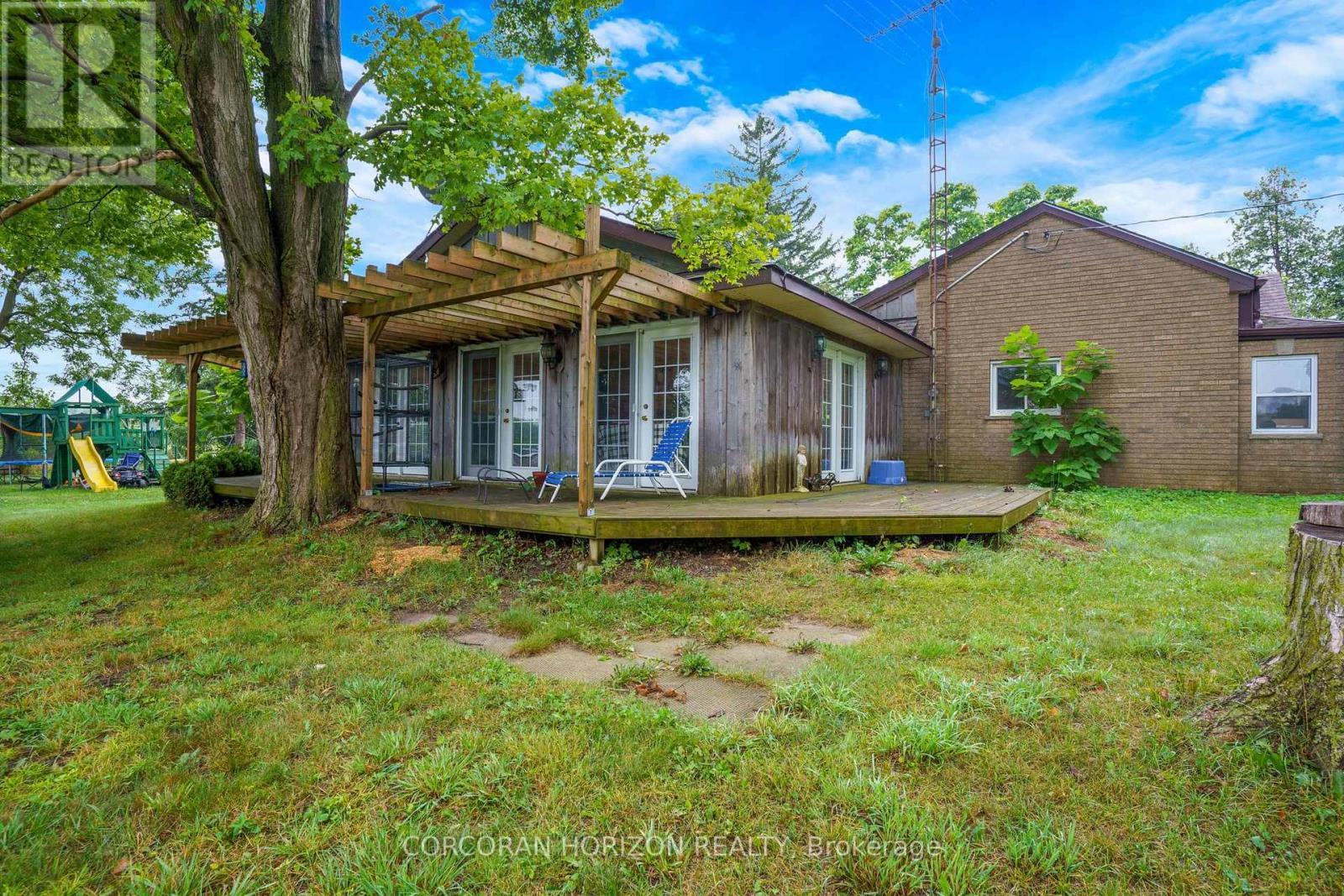 1374 5Th Concession Road W, Hamilton, ON