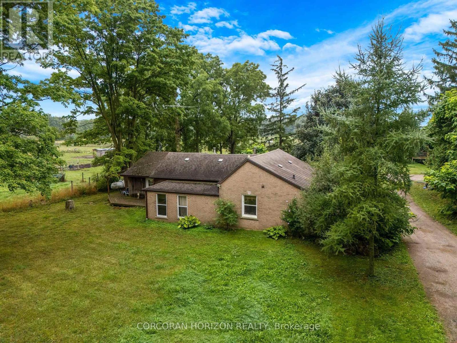 1374 5Th Concession Road W, Hamilton, ON