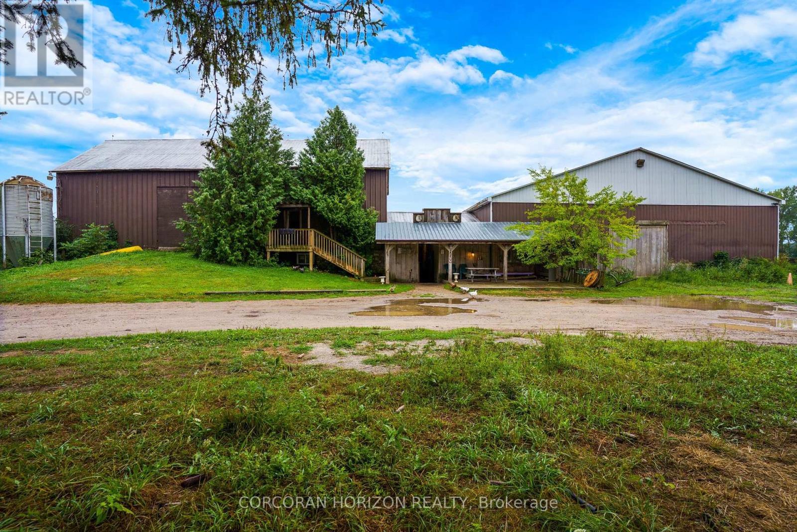 1374 5Th Concession Road W, Hamilton, ON
